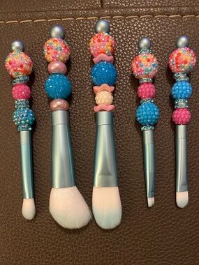 Beaded Blue & Pink Decorative Makeup Brush Set